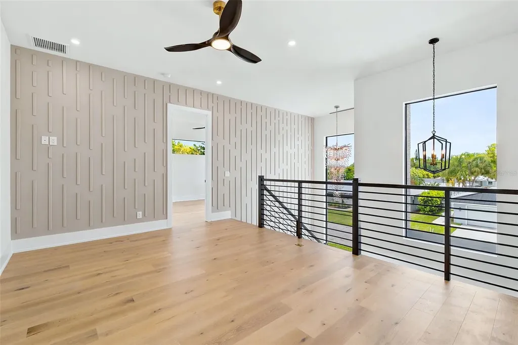 1870 Jasmine Drive Sarasota FL 34239