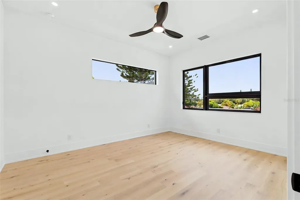 1870 Jasmine Drive Sarasota FL 34239
