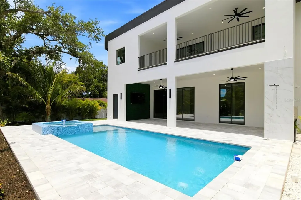 1870 Jasmine Drive Sarasota FL 34239