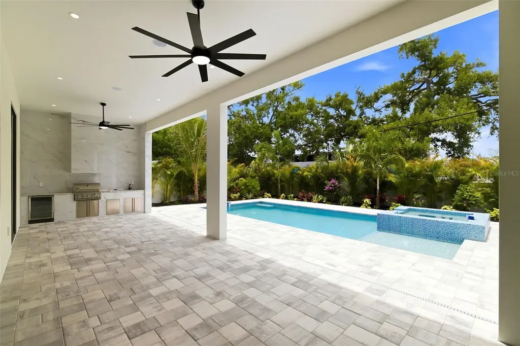 1870 Jasmine Drive Sarasota FL 34239