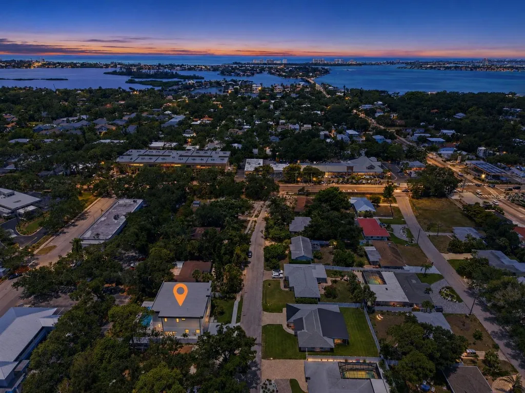 1870 Jasmine Drive Sarasota FL 34239