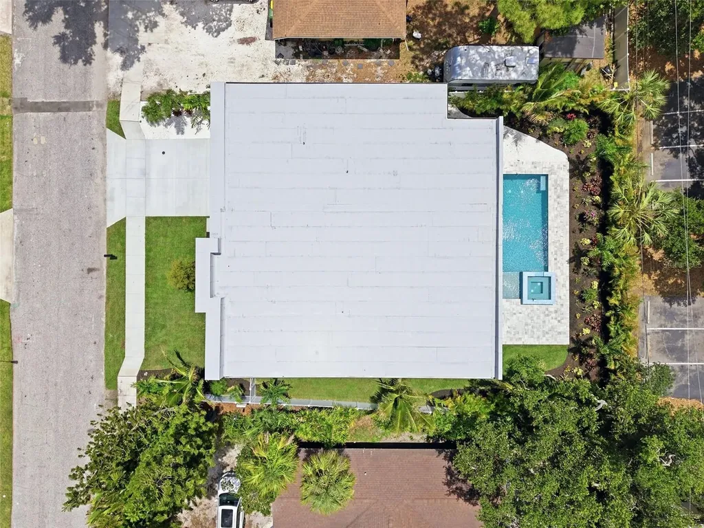 1870 Jasmine Drive Sarasota FL 34239