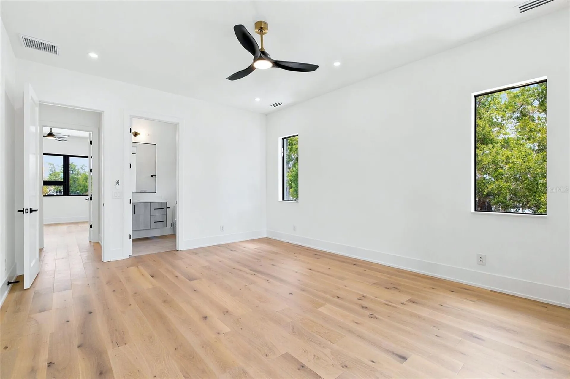 1870 Jasmine Drive Sarasota FL 34239