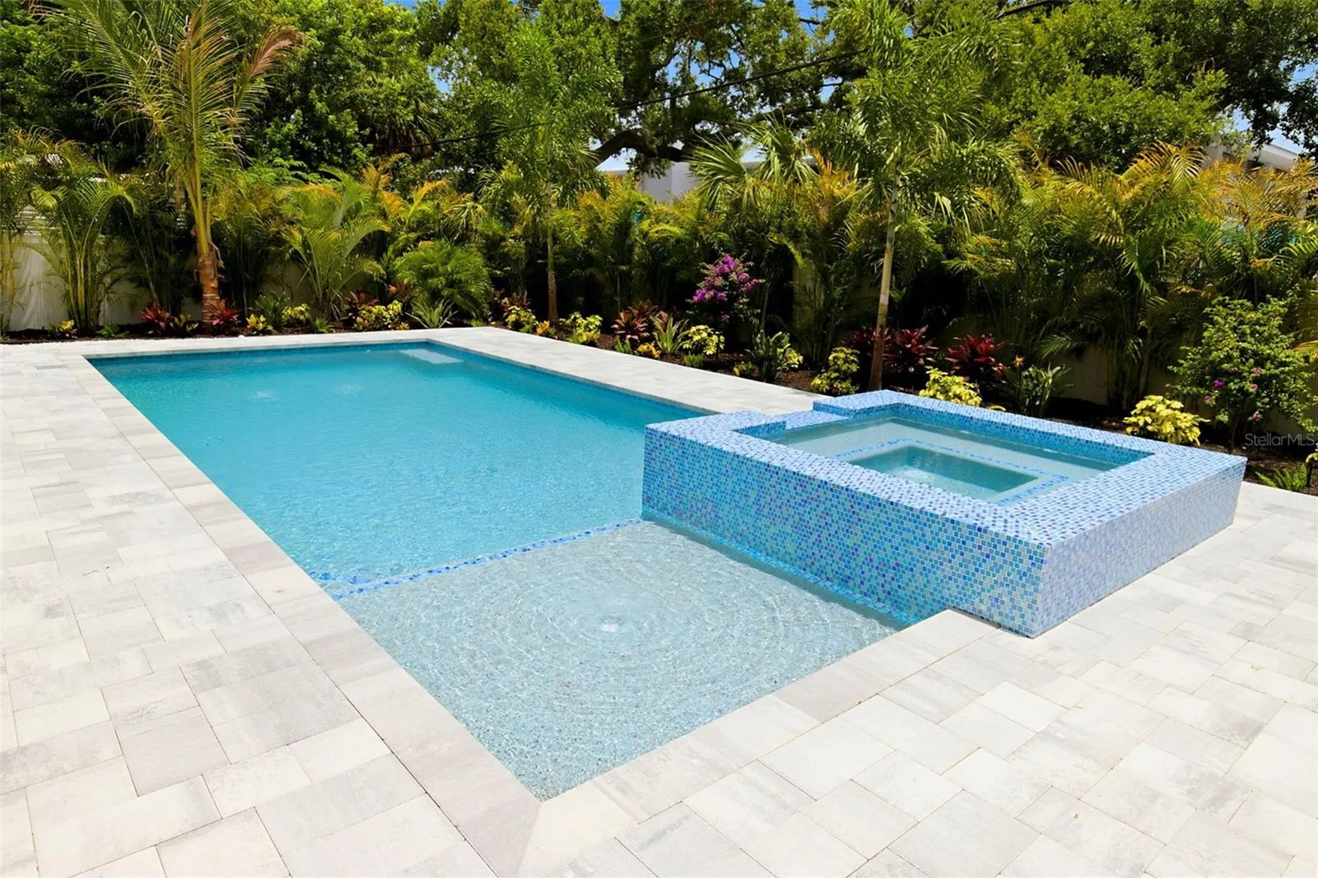 1870 Jasmine Drive Sarasota FL 34239