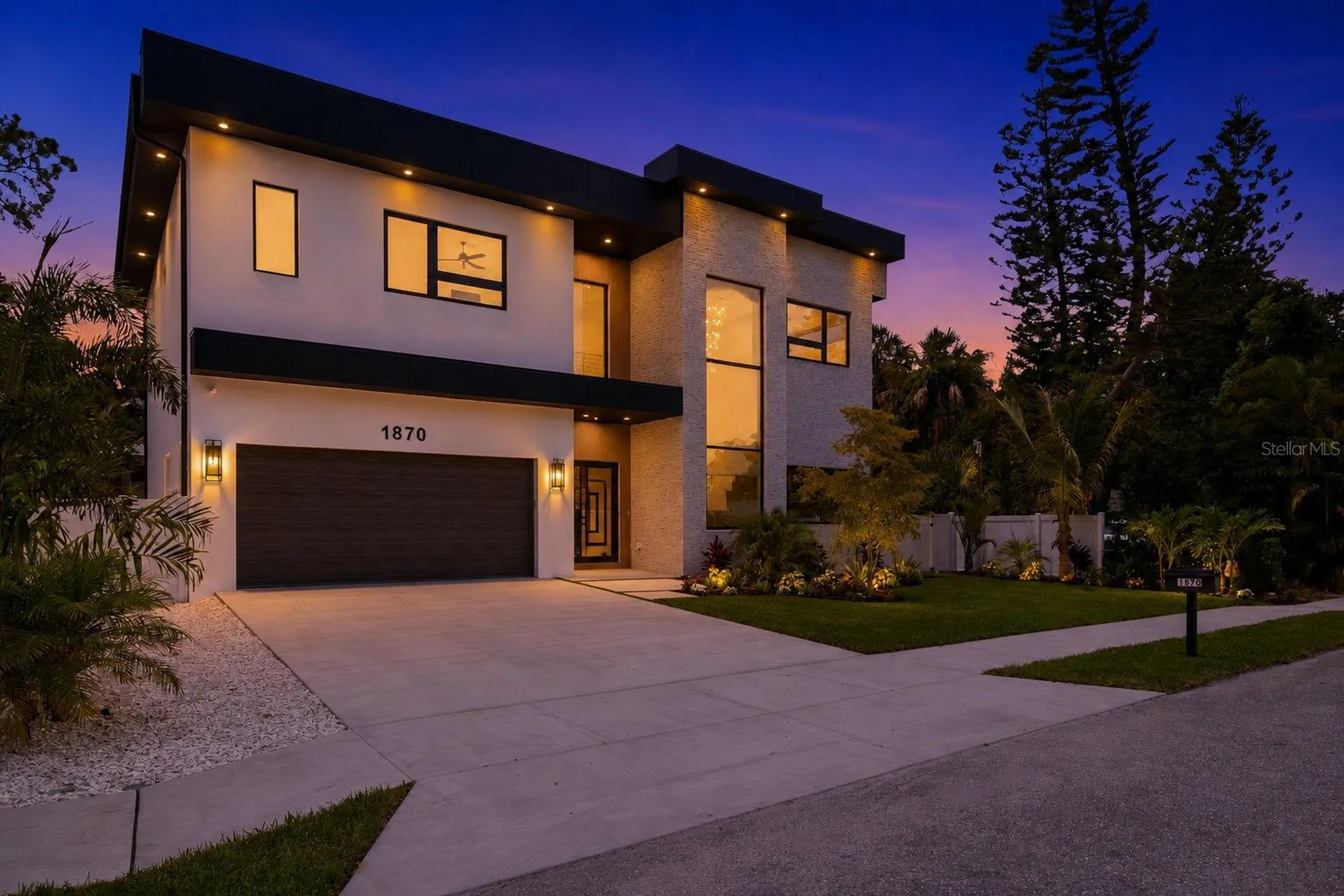 1870 Jasmine Drive Sarasota FL 34239