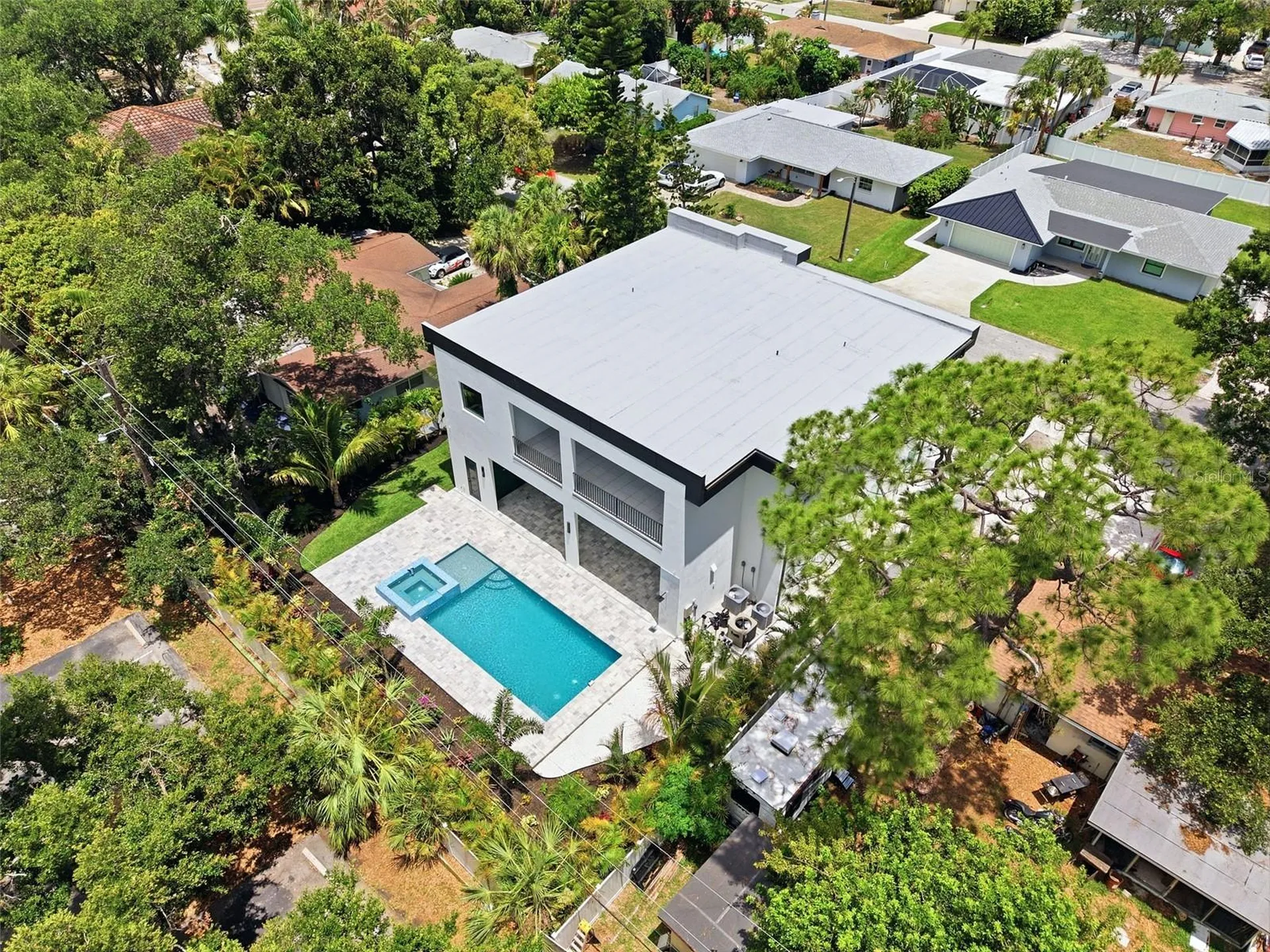1870 Jasmine Drive Sarasota FL 34239