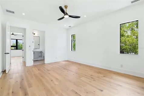 1870 Jasmine Drive Sarasota FL 34239