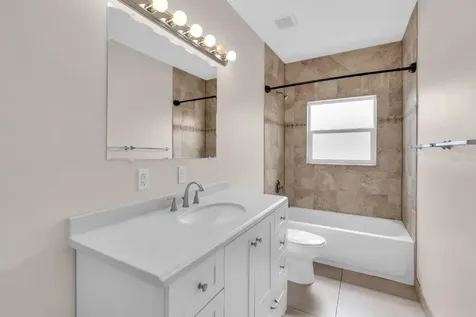 124 Tucker Avenue Sarasota FL 34232