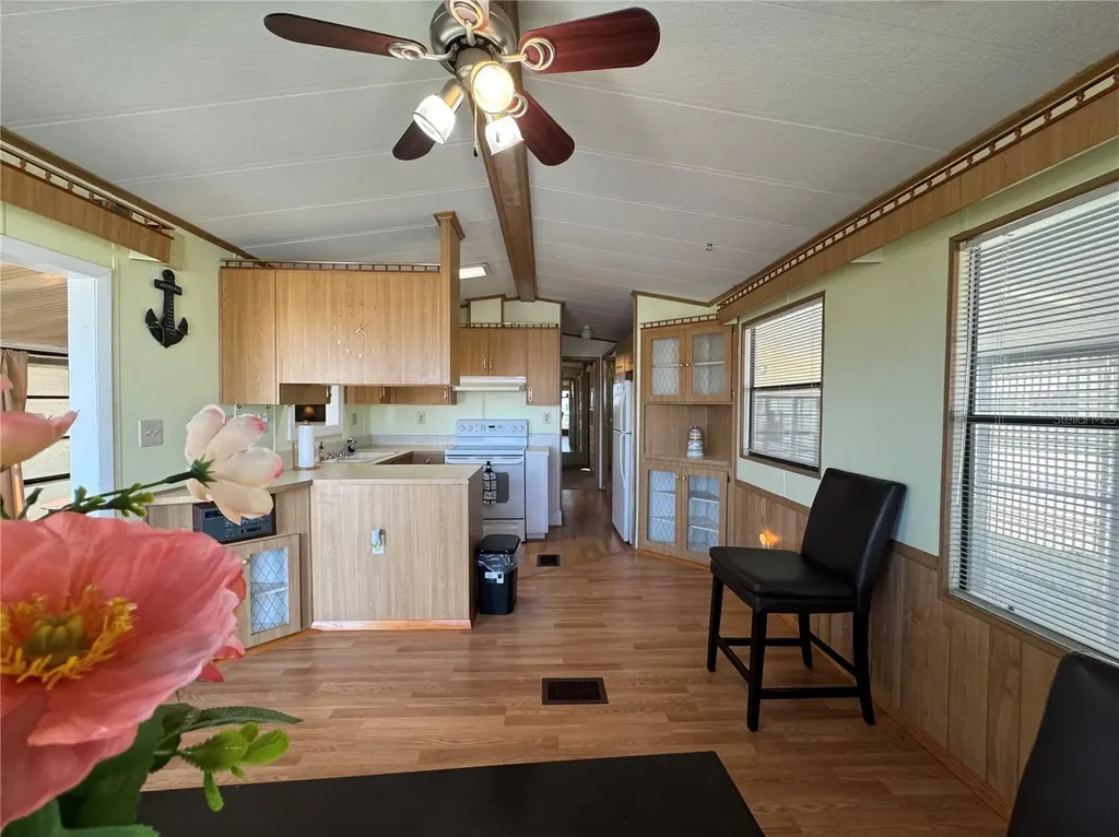 4747 Bobby Avenue Zephyrhills FL 33541