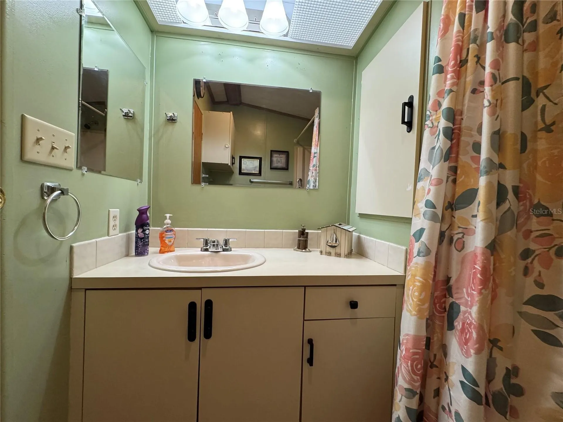 4747 Bobby Avenue Zephyrhills FL 33541