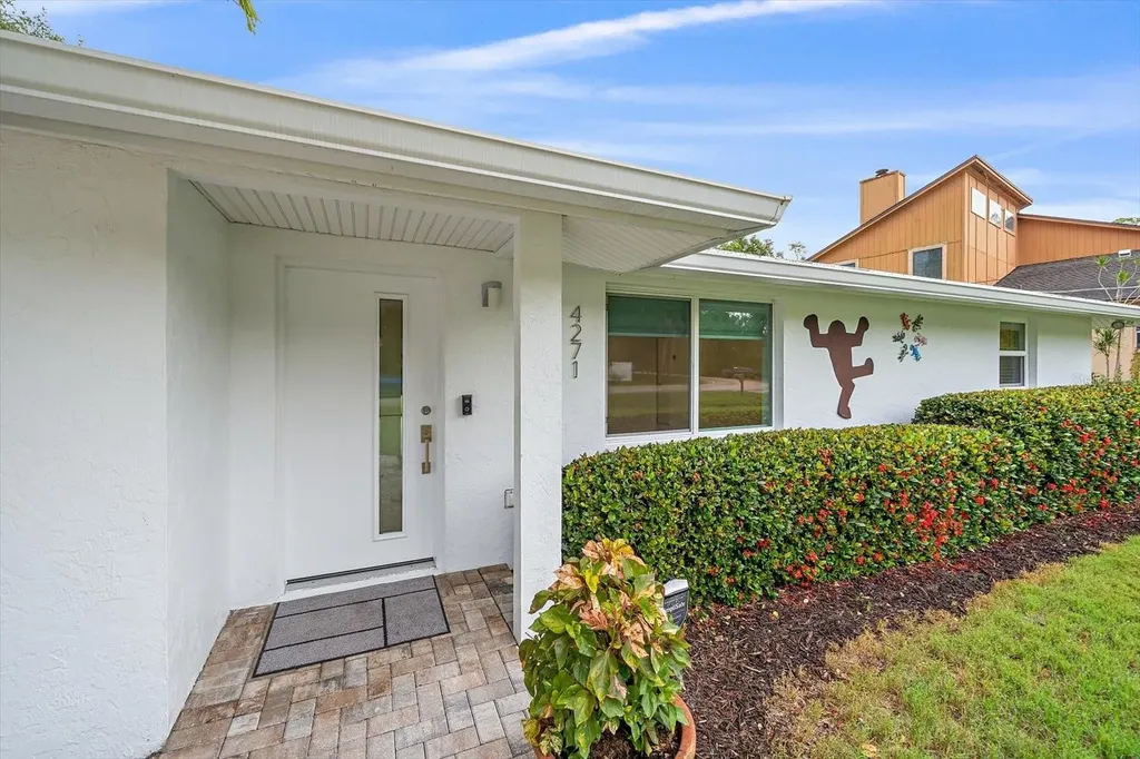 4271 Lago Way Sarasota FL 34241