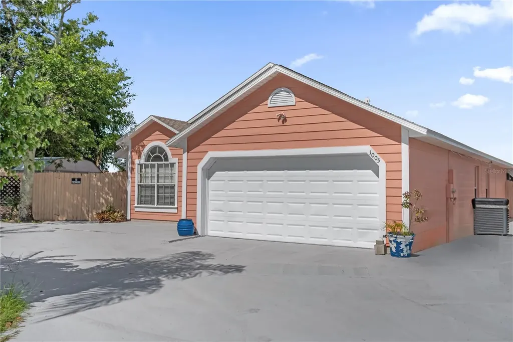 1005 Delnova Lane Orlando FL 32818