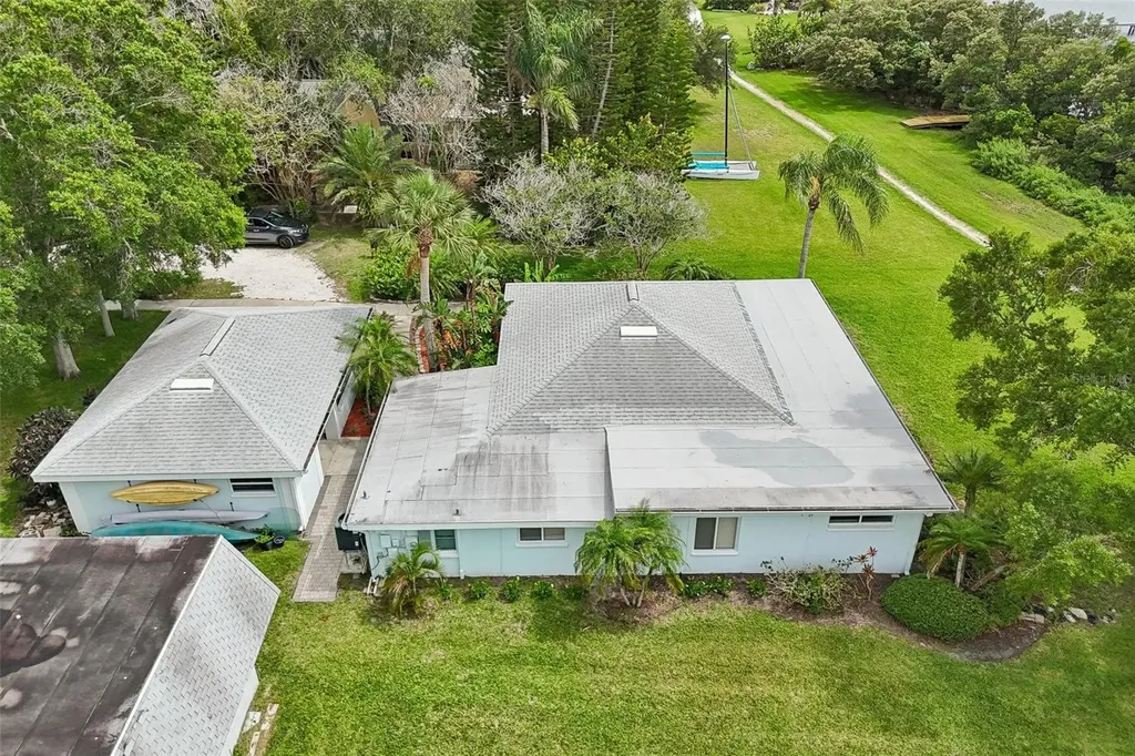 610 Indiana Avenue Crystal Beach FL 34681
