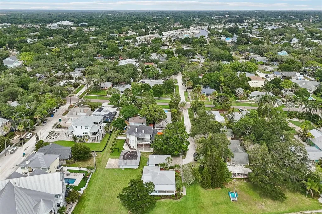 610 Indiana Avenue Crystal Beach FL 34681