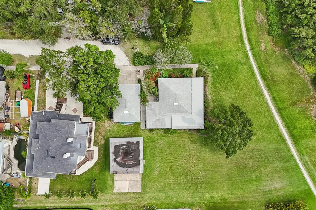 610 Indiana Avenue Crystal Beach FL 34681