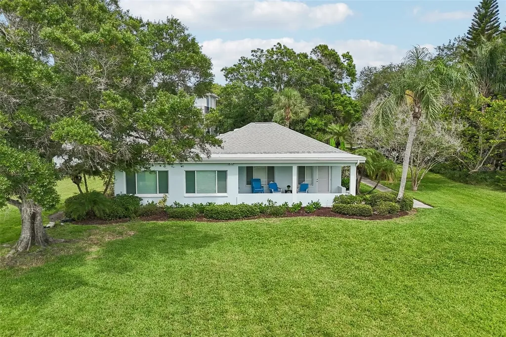 610 Indiana Avenue Crystal Beach FL 34681