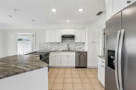 610 Indiana Avenue Crystal Beach FL 34681