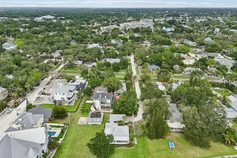610 Indiana Avenue Crystal Beach FL 34681