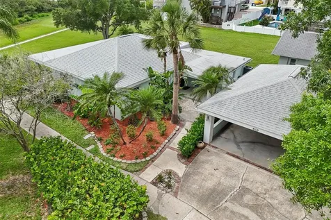 610 Indiana Avenue Crystal Beach FL 34681