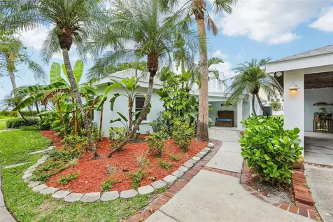 610 Indiana Avenue Crystal Beach FL 34681
