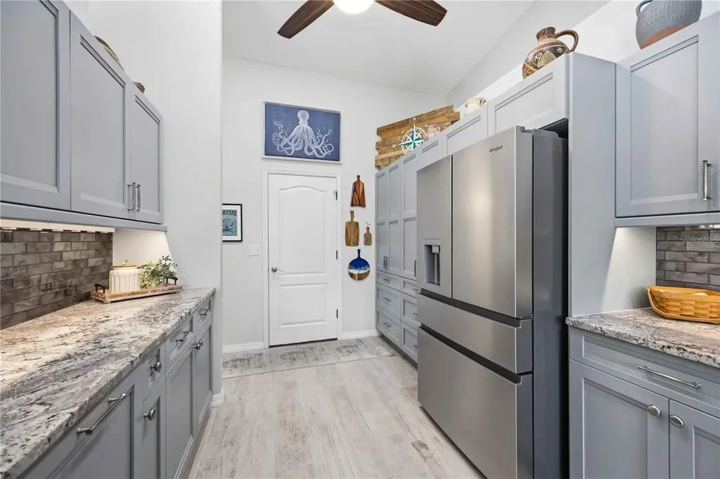 1052 W Truman Street Nokomis FL 34275