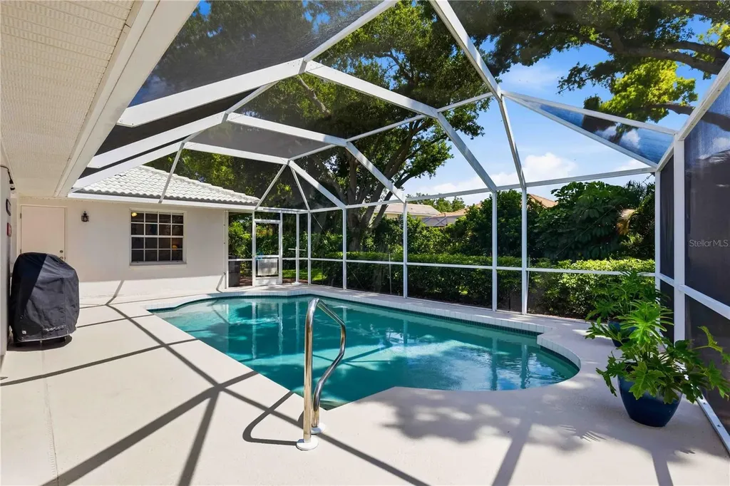 1052 W Truman Street Nokomis FL 34275
