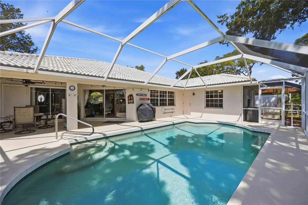 1052 W Truman Street Nokomis FL 34275