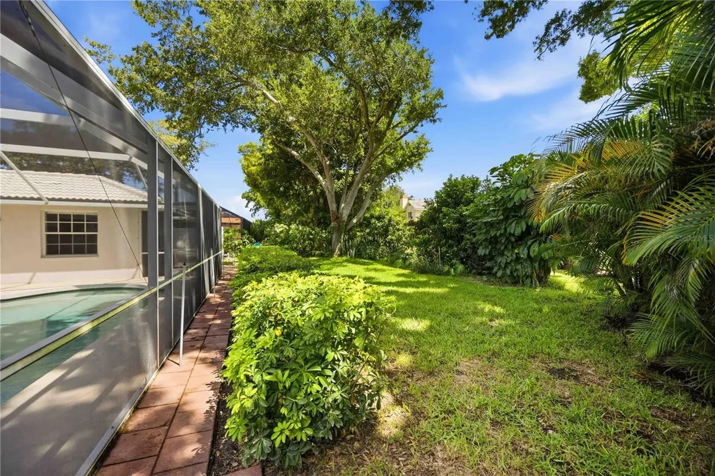 1052 W Truman Street Nokomis FL 34275