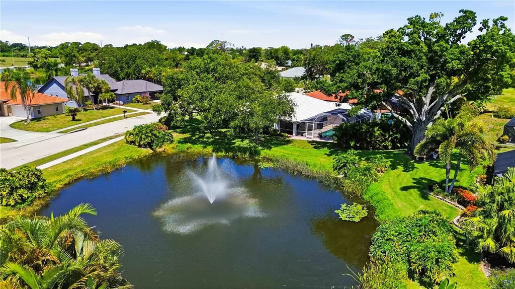 1052 W Truman Street Nokomis FL 34275
