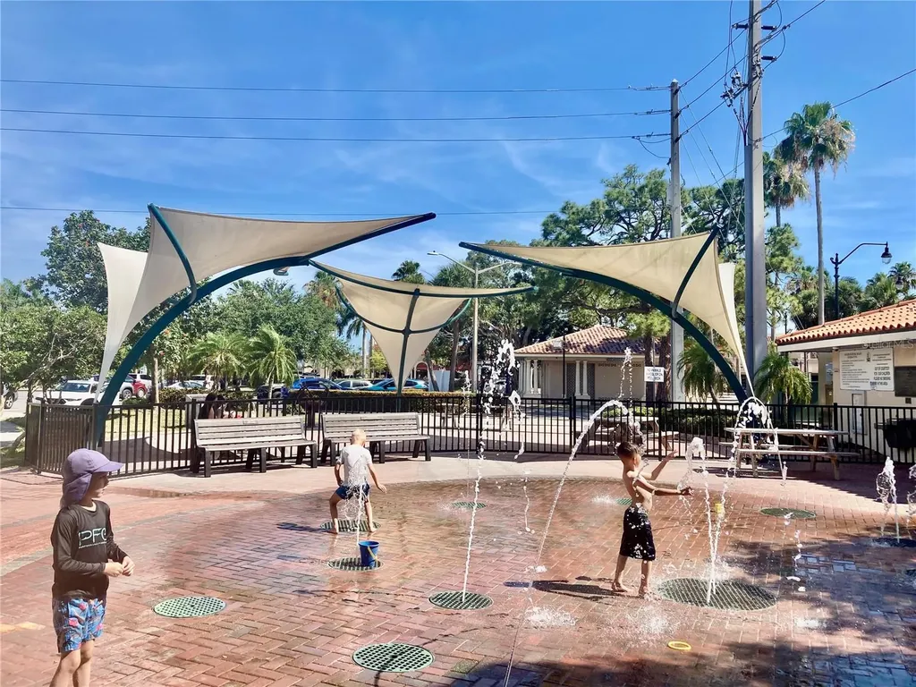 1052 W Truman Street Nokomis FL 34275
