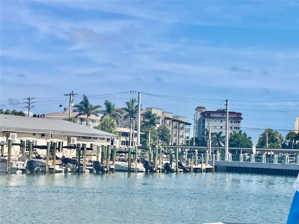 1052 W Truman Street Nokomis FL 34275