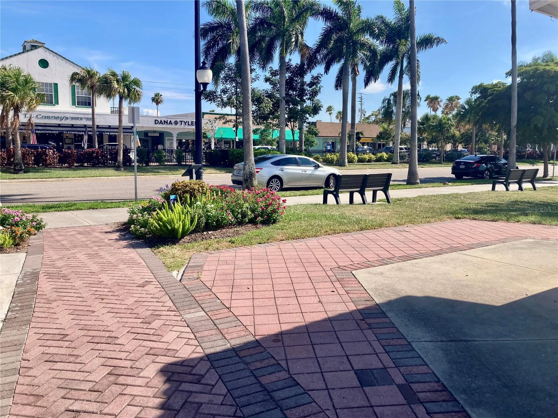 1052 W Truman Street Nokomis FL 34275