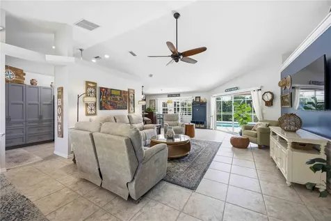 1052 W Truman Street Nokomis FL 34275