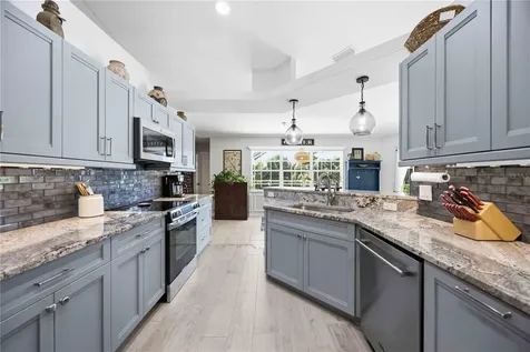 1052 W Truman Street Nokomis FL 34275