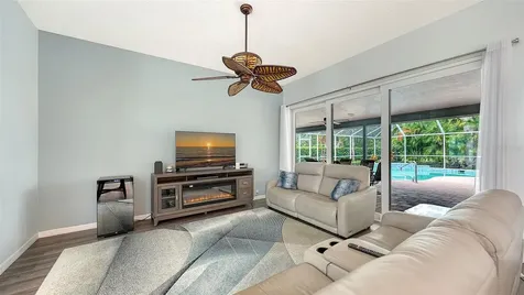 4391 Maplewood Lane Sarasota FL 34238