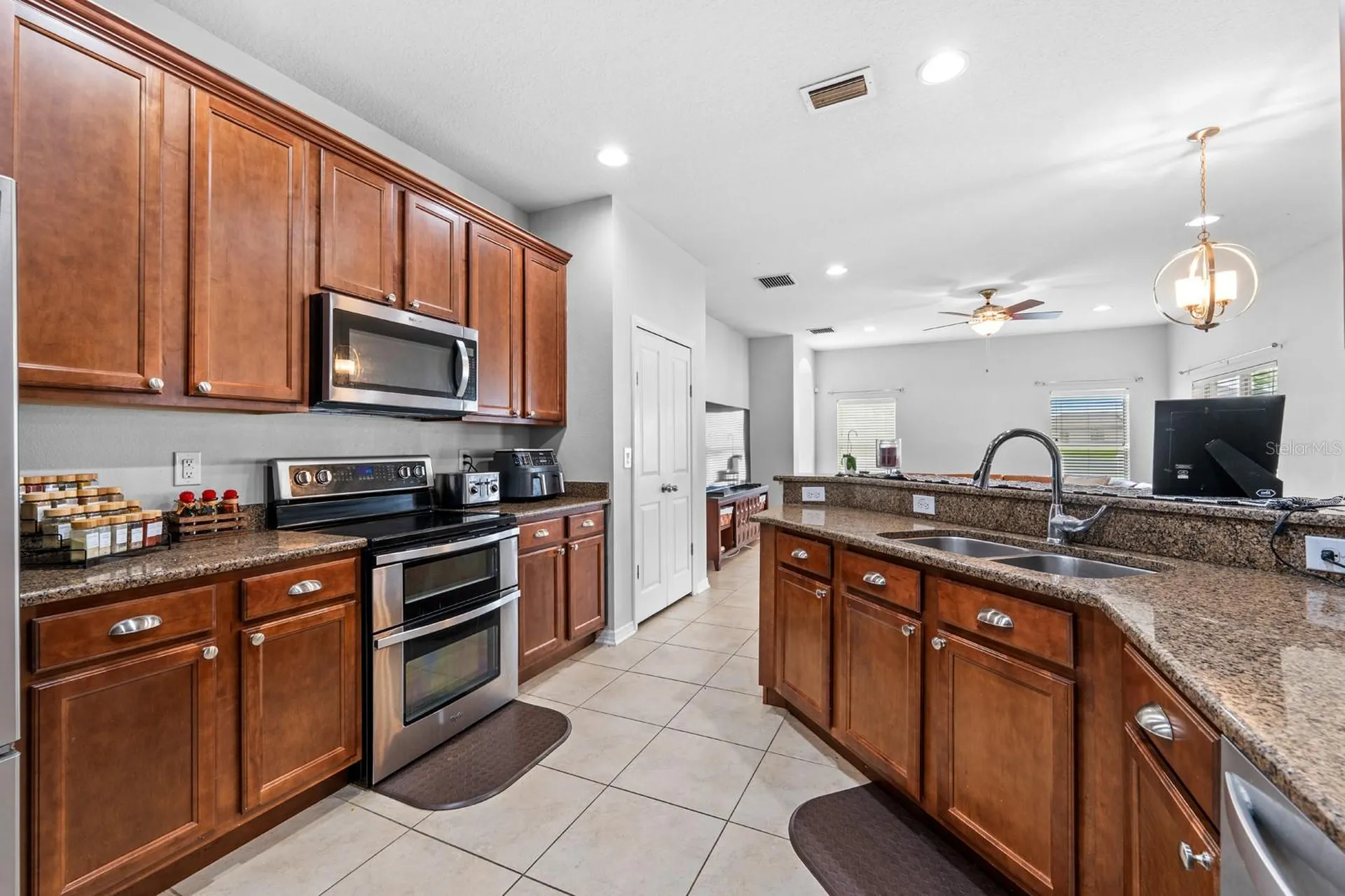 6751 Boulder Run Loop Wesley Chapel FL 33545