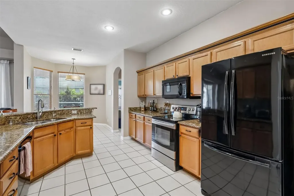 1008 Robinwood Drive Oldsmar FL 34677