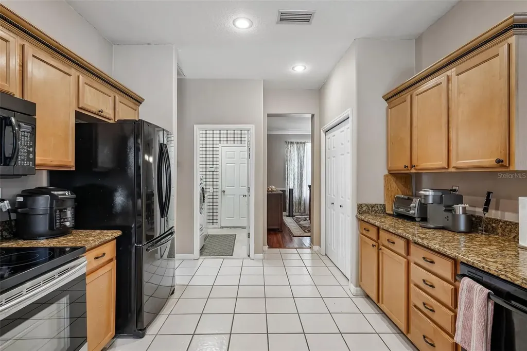 1008 Robinwood Drive Oldsmar FL 34677