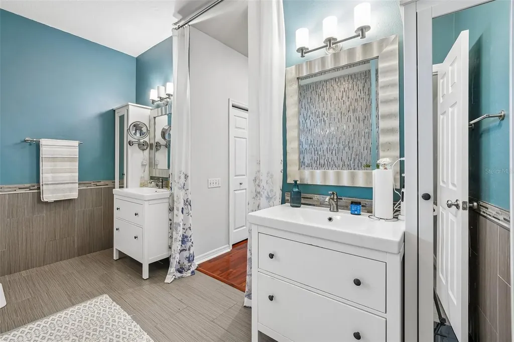 1008 Robinwood Drive Oldsmar FL 34677