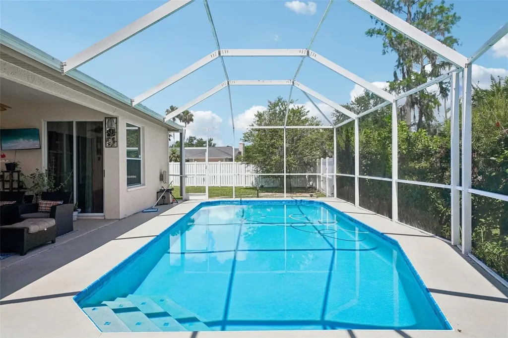 1008 Robinwood Drive Oldsmar FL 34677