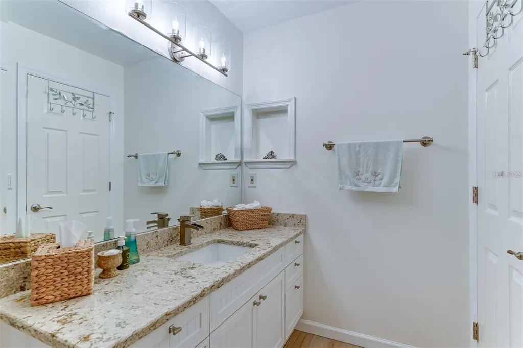 923 Sandpiper Circle Bradenton FL 34209