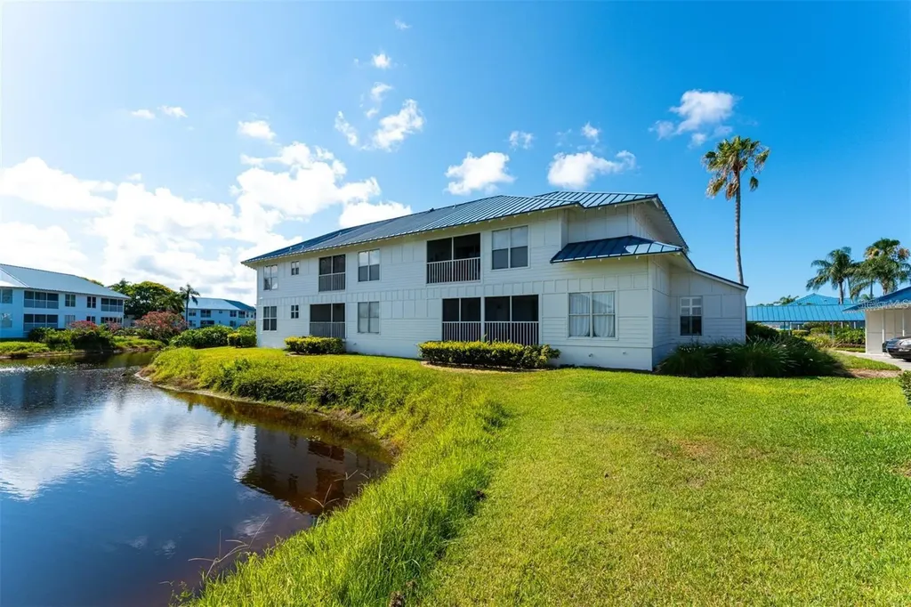 923 Sandpiper Circle Bradenton FL 34209