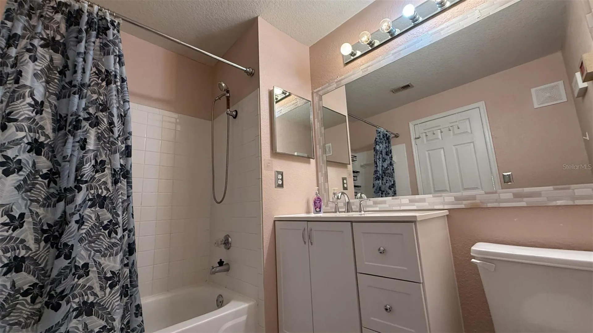 8800 Latrec Avenue Orlando FL 32819