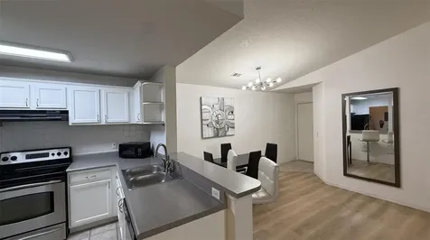 8800 Latrec Avenue Orlando FL 32819