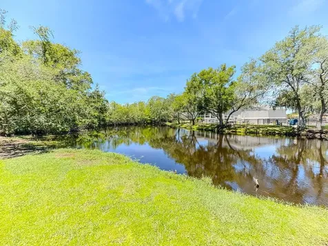 5852 Cachette De Riviera Court New Port Richey FL 34655