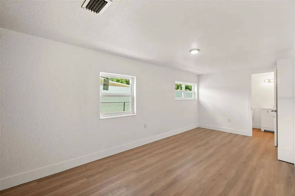 607 Wayne Avenue New Smyrna Beach FL 32168