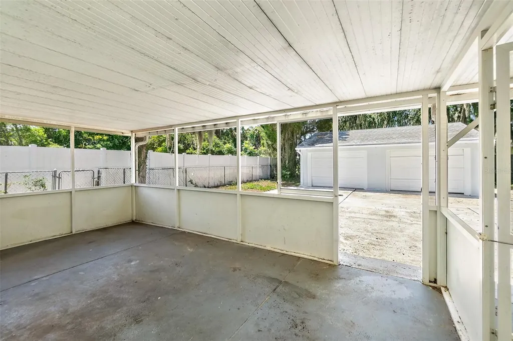 607 Wayne Avenue New Smyrna Beach FL 32168