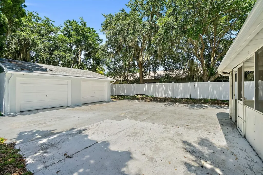607 Wayne Avenue New Smyrna Beach FL 32168