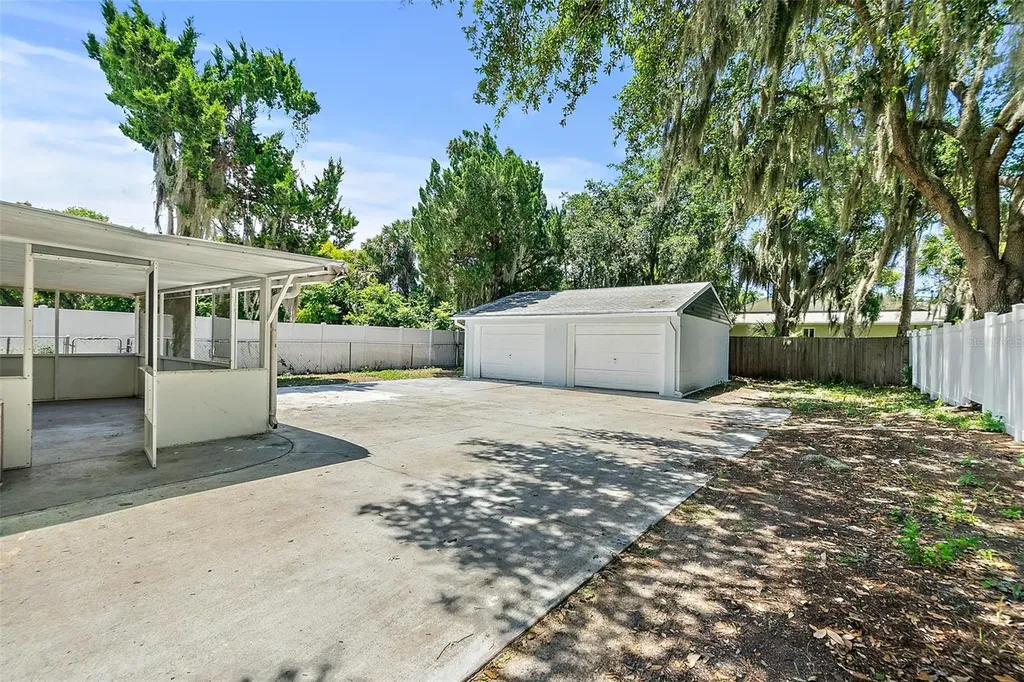 607 Wayne Avenue New Smyrna Beach FL 32168
