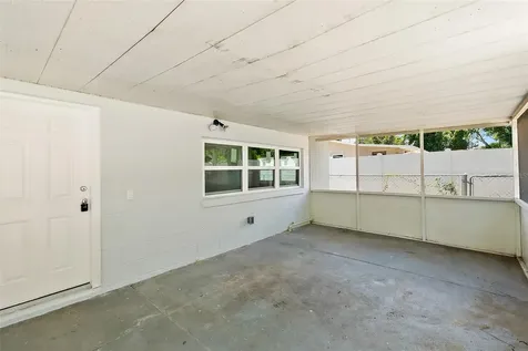 607 Wayne Avenue New Smyrna Beach FL 32168